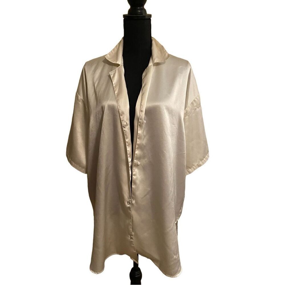 Vintage Gold Tag Victoria's Secret Off White Satin Short Sleeve Sleepshirt Size